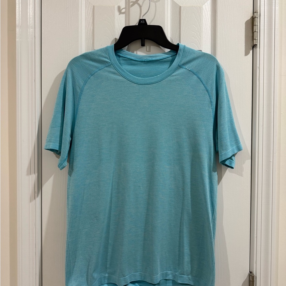 Lululemon Metal Vent Tech Short-Sleeve Shirt - M - Light Blue